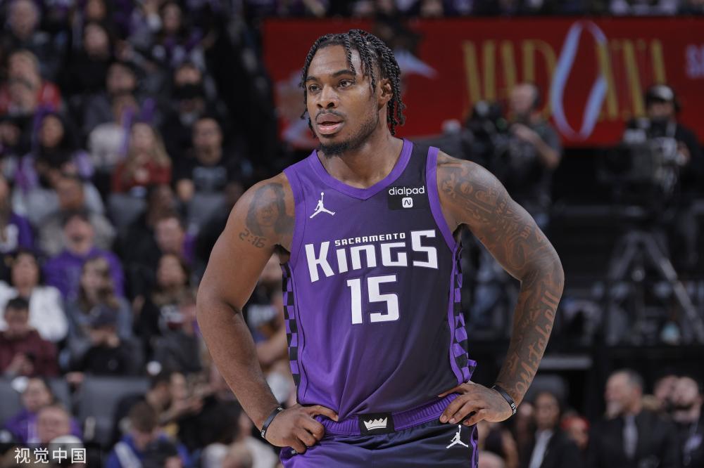 前插的边锋 前插的边锋